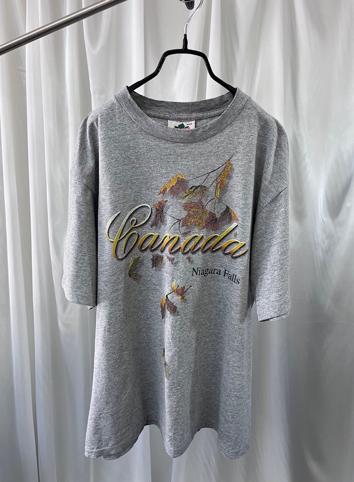 Quality goods 1/2 T-shirt (M) (made in Canada)